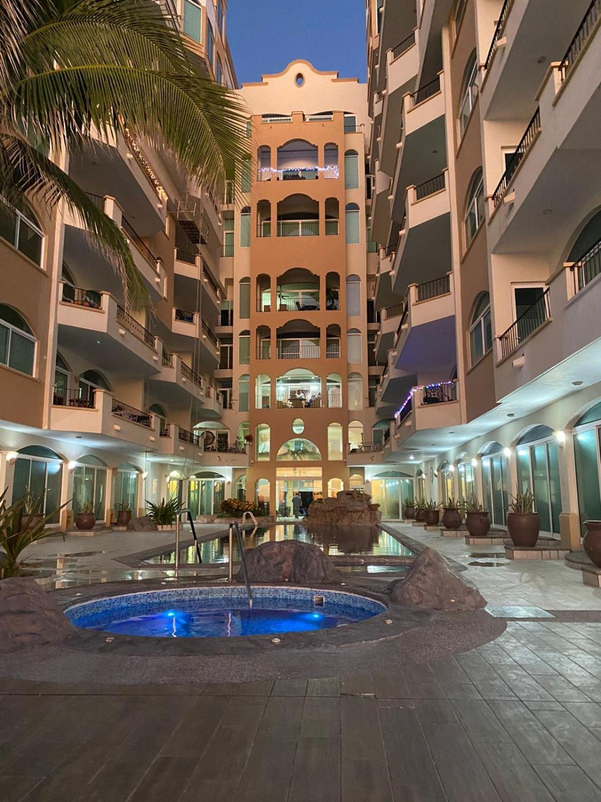 Apartamento Ocean Front- Marina View- Tiara Sands Resort, Sleeps 4
